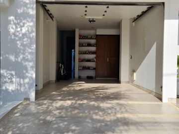 SE VENDE CASA DE DOS PISOS BARRIO VENECIA, SINCELEJO