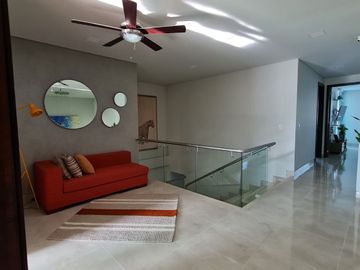 SE VENDE CASA DE DOS PISOS BARRIO VENECIA, SINCELEJO