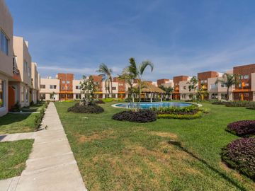 Casa en Venta en condominio con alberca al sur de Cuernavaca en Emiliano Zapata Morelos