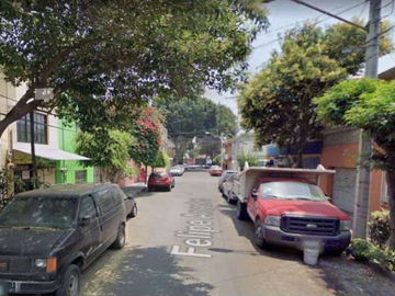 CASA EN REMATE BANCARIO FELIPE ANGELES PROVIDENCIA AZCAPOTZALCO