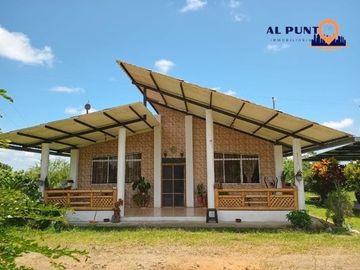 Hacienda de Venta en Puerto Quito con 2 casas - Vía a la Sexta