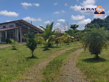 Hacienda de Venta en Puerto Quito con 2 casas - Vía a la Sexta