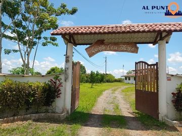 Hacienda de Venta en Puerto Quito con 2 casas - Vía a la Sexta