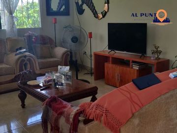 Hacienda de Venta en Puerto Quito con 2 casas - Vía a la Sexta