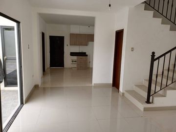 Casa de venta en condado de 5 dormitorios Guayaquil Ecuador