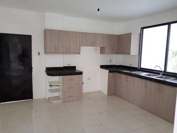 Casa de venta en condado de 5 dormitorios Guayaquil Ecuador