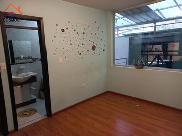 Venta de casa en Otavalo, centro calle Atahualpa
