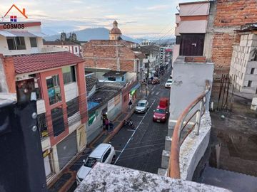Venta de casa en Otavalo, centro calle Atahualpa
