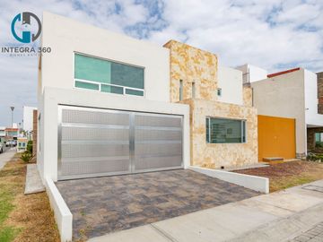 El lugar perfecto para crear recuerdos, en esta Bonita casa en zona plateada,Mina Camelia Paraíso
