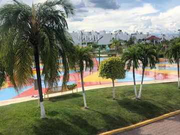En venta casa en Tequesquitengo, Morelos