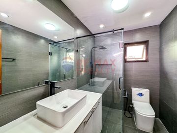 3-storey House and Lot for Sale in Greenwoods Executive Village Pasig City