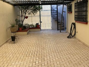 CASA VENTA CONTRY LA SILLA 8 SECTOR GUADALUPE NUEVO LEON CERCA AV. LAS AMERICAS EXCELENTE UBICACION