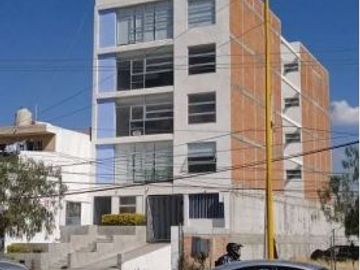 Departamento  sobre Avenida a unos minutos del Tec de Monterrey