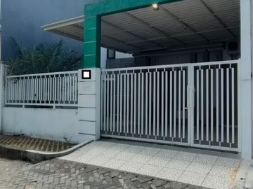 Rumah di Graha Indah
