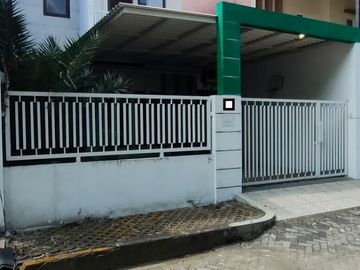 Rumah di Graha Indah
