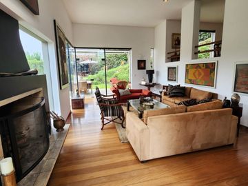 VENDO CASA DE LUJO EN CONDOMINIO