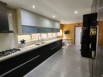 VENDO CASA DE LUJO EN CONDOMINIO