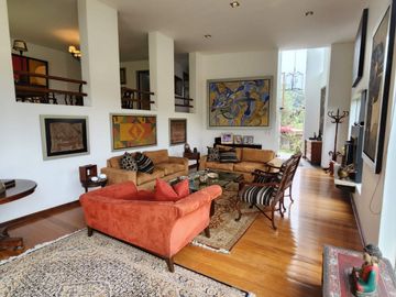 VENDO CASA DE LUJO EN CONDOMINIO