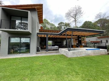 PROPIEDAD EN CONDOMINIO ZONA AVANDARO