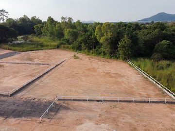 Land for sale 253 Sq.wha Near School & Phla beach