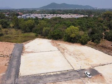Land for sale 253 Sq.wha Near School & Phla beach