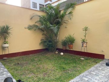 Frente a parque, inmejorable ubicación