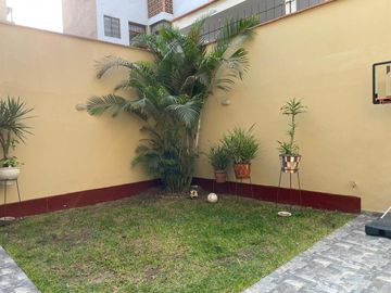 Frente a parque, inmejorable ubicación