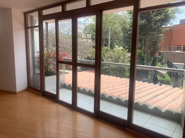 Vendo Hermosa Casa 2 Niveles en Condominio Surco