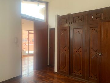Vendo Hermosa Casa 2 Niveles en Condominio Surco