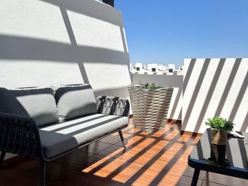 CASA EN VENTA EN PRIVADO CON ALBERCA EN ELÓN GTO ZONA NORTE