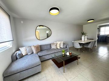 CASA EN VENTA EN PRIVADO CON ALBERCA EN ELÓN GTO ZONA NORTE