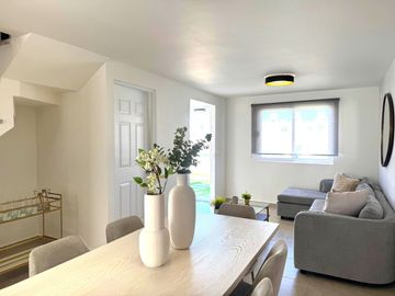 CASA EN VENTA EN PRIVADO CON ALBERCA EN ELÓN GTO ZONA NORTE