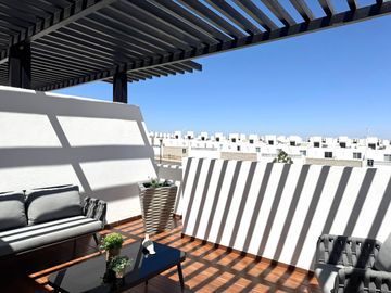 CASA EN VENTA EN PRIVADO CON ALBERCA EN ELÓN GTO ZONA NORTE