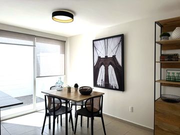 CASA EN VENTA EN PRIVADO CON ALBERCA EN ELÓN GTO ZONA NORTE