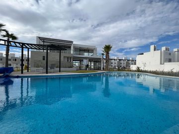 CASA EN VENTA EN PRIVADO CON ALBERCA EN ELÓN GTO ZONA NORTE