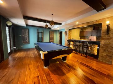 Cozy Modern Design House for Sale at Royale Estate Tagaytay Cavite