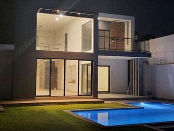 Estrena, amplia casa en venta, Burgos, ZONA CALIDA