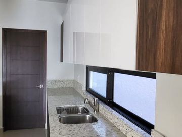 Estrena, amplia casa en venta, Burgos, ZONA CALIDA