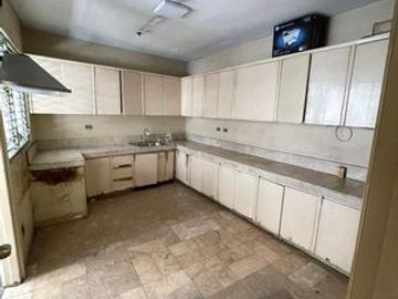 3BR Condo Unit for Sale in Escolta Twin Tower nearby Binondo