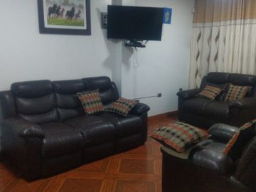 VENTA DE CASA SEGURA EN ZONA CENTRICA EN  SAN JUAN DE LURIGANCHO