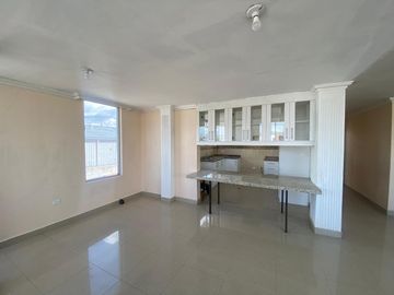 Departamento de 3 dormitorios de venta en calderon