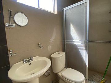 Departamento de 3 dormitorios de venta en calderon