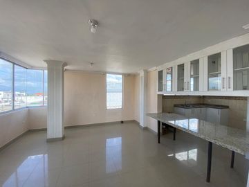 Departamento de 3 dormitorios de venta en calderon