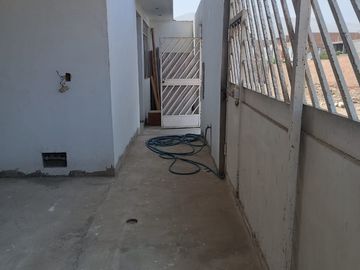 VENTA DE CASA DE 180 mts. DOS PISOS EN URB. ALAMEDA NORTE – SANTA ROSA