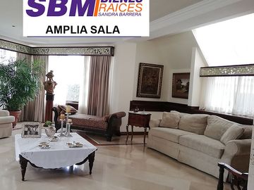 EN MACHALA EN UNIORO HERMOSA CASA CON PISCINA DE 6 DESNIVELES Y 4 NIVELES CON 6 DORMITORIOS Y  PISCINA, CANCHA