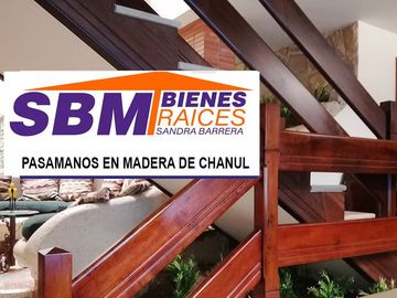 EN MACHALA EN UNIORO HERMOSA CASA CON PISCINA DE 6 DESNIVELES Y 4 NIVELES CON 6 DORMITORIOS Y  PISCINA, CANCHA