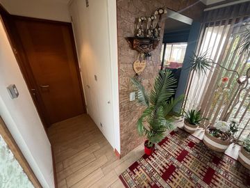 Bellísima Casa en Terreno de 1200 mts en Condominio Puertas del Viento, Maipú.