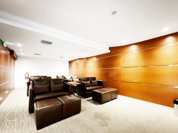 Venta  moderno Flat cerca al Jockey Plaza, Surco.