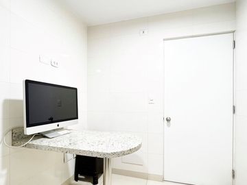 Venta  moderno Flat cerca al Jockey Plaza, Surco.