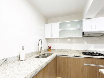 Venta  moderno Flat cerca al Jockey Plaza, Surco.